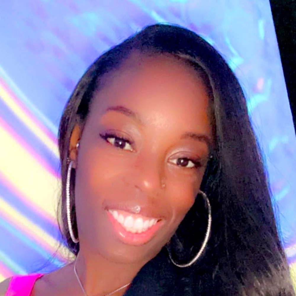 Meet your Posher, Janine